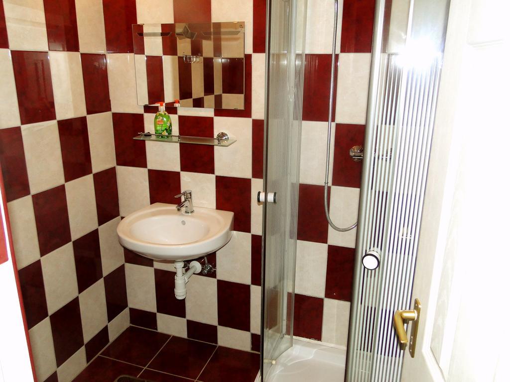 Vadrozsa Vendeghaz-Apartman Demjen Exterior photo